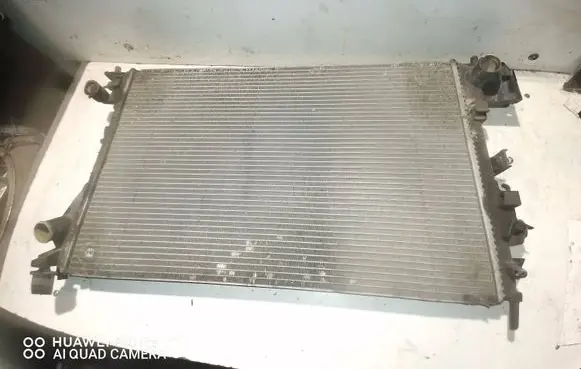Opel Signum Coolant radiator 13108569