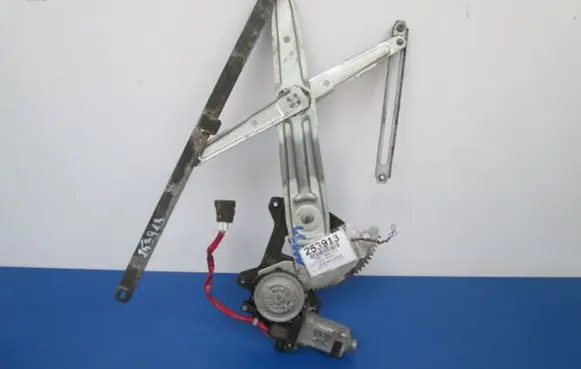 Suzuki Baleno EG Front door window regulator with motor