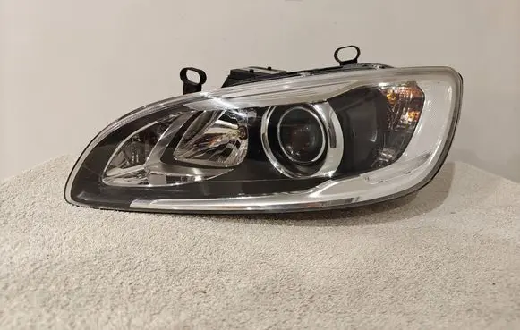 Volvo S60 Headlight/headlamp 