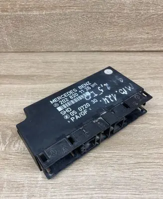 Mercedes-Benz C W202 Comfort/convenience module 2028201126 05072030