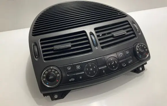 Mercedes-Benz E W211 Climate control unit 2118300385 Q00111704 A2118300385
