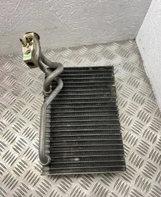 Air conditioning (A/C) radiator (interior)