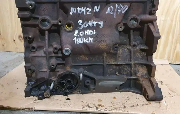 Peugeot 308 Engine block 10DYZN