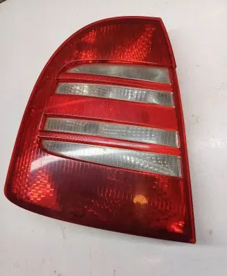 Skoda Superb B5 (3U) Rear/tail lights ZSB3U5945095