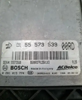 Opel Insignia A Engine control unit/module 55573539 0281015774