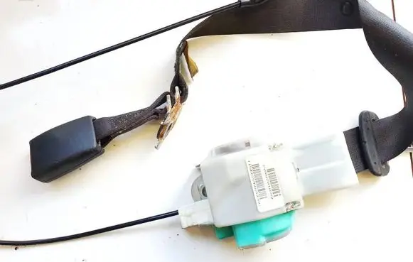 Dodge Magnum Rear seatbelt 6222140801 p0xq701dvaf