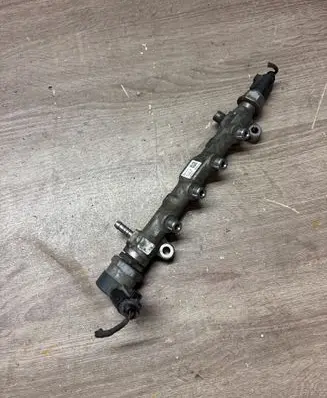 Volkswagen Caddy Fuel main line pipe 04L089B 0045624