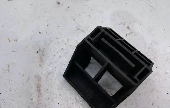 BMW 5 E60 E61 Radiator mount bracket 1711742517