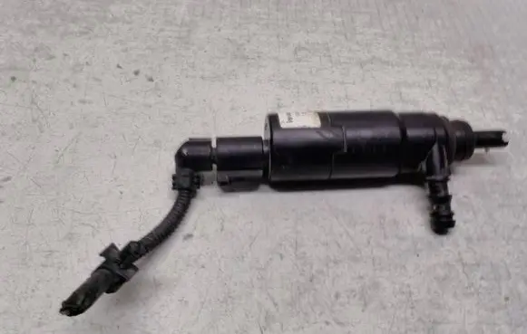 Volkswagen Golf V Headlight washer pump 3B7955681 001016 1J0973722