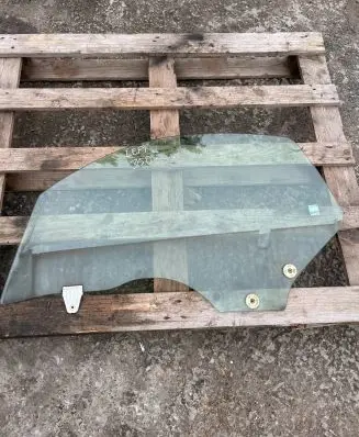 Nissan 350Z Front door window/glass (coupe) 