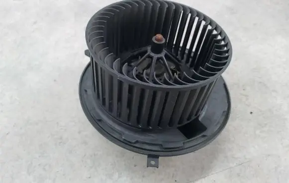 BMW 1 E81 E87 Heater fan/blower 6933663