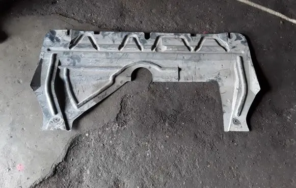 Peugeot 406 Engine splash shield/under tray 9623400880