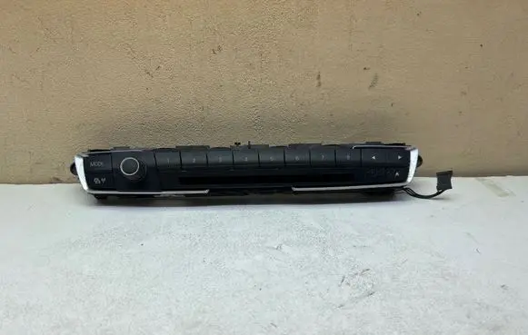 BMW 1 F20 F21 Other switches/knobs/shifts E1065974 MBT
