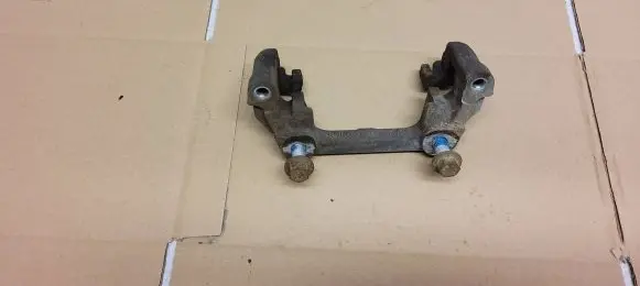 Ford Focus ST Brake caliper pad carrier rear 