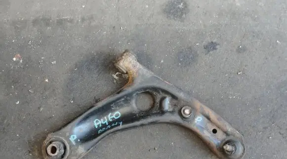 Toyota Aygo AB10 Front control arm brak