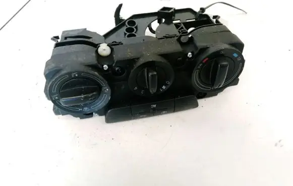 Skoda Octavia Mk2 (1Z) Climate control unit