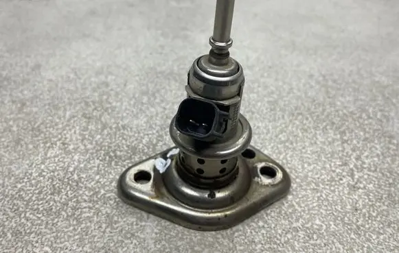 Opel Insignia A AdBlue injector 55485888