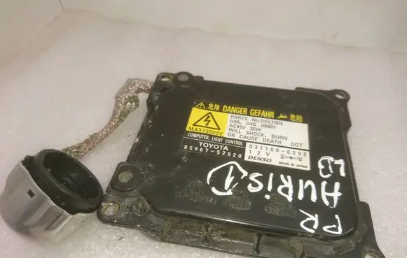 Toyota Auris 150 Xenon control unit/module 8596752020 0311000293 MAX25000V