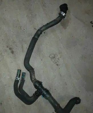 Peugeot 3008 II Engine coolant pipe/hose