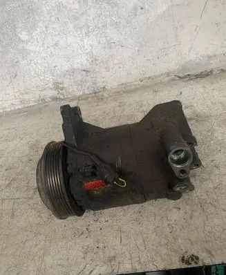 Nissan Quest Air conditioning (A/C) compressor (pump) 926005z010