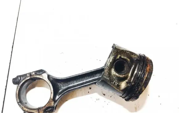 Chrysler Voyager Piston with connecting rod 4430a 2011e