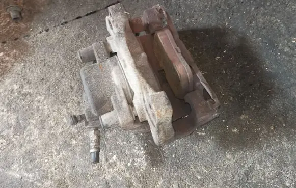 Ford S-MAX Front brake caliper