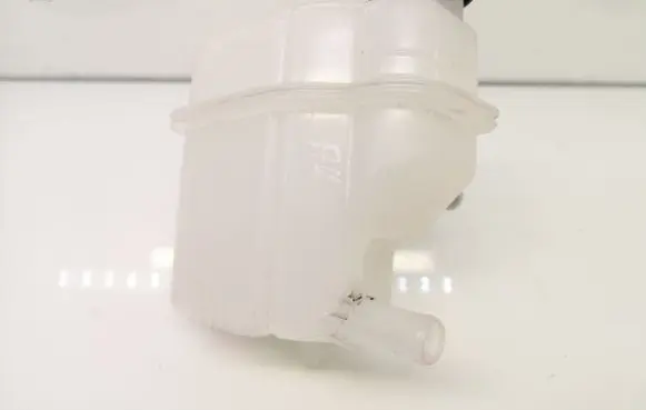 Toyota Yaris Coolant expansion tank/reservoir