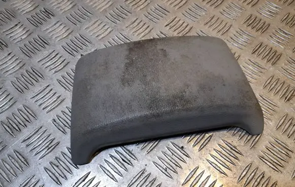 Steering wheel column trim