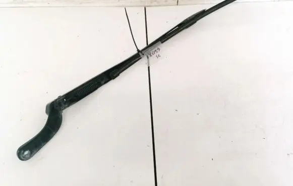Audi A6 S6 C5 4B Front wiper blade arm