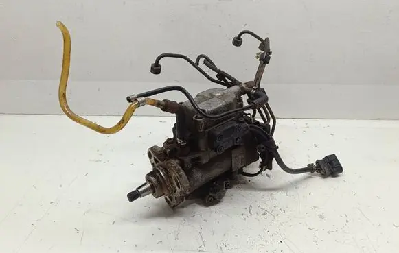 Audi A4 S4 B5 8D Fuel injection high pressure pump 0460404985 028130115H
