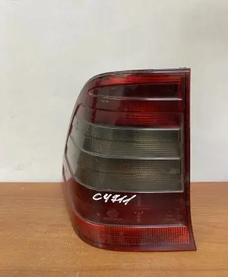 Mercedes-Benz C W202 Rear/tail lights 2028202764 C4711