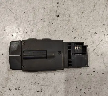 Head unit multimedia control
