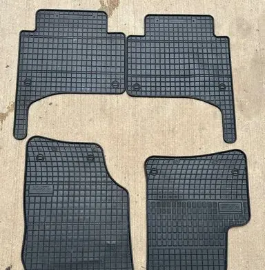 Volkswagen Touareg I Car floor mat set 