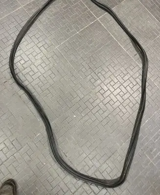 Peugeot 4007 Trunk rubber seal (body) 