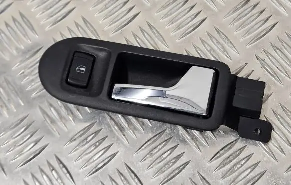 Volkswagen Golf IV Front door interior handle 3B1837114