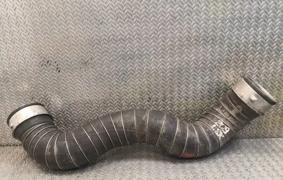 Mercedes-Benz CLK A209 C209 Intercooler hose/pipe 2095280082