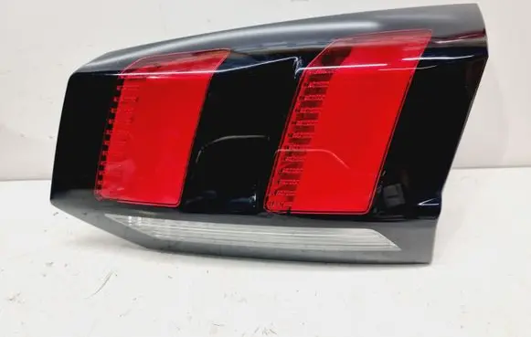 Peugeot 5008 II Tailgate rear/tail lights 9811027780
