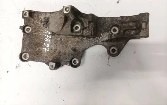 Skoda Octavia Mk2 (1Z) Engine mounting bracket 03g903143a