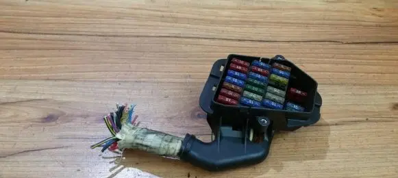Audi A6 S6 C4 4A Fuse box set
