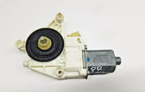 Mercedes-Benz ML W164 Front door window regulator motor A2518200842