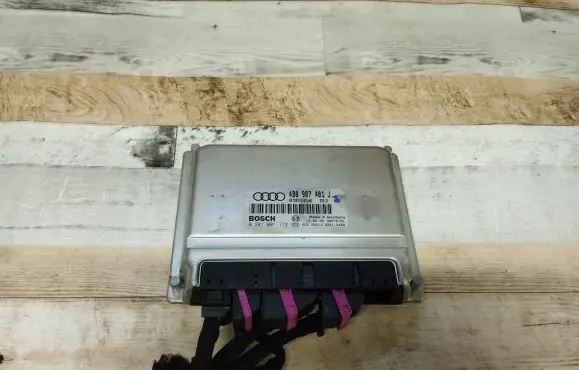 Audi A6 S6 C5 4B Engine control unit/module 4B0907401J 4B0907401