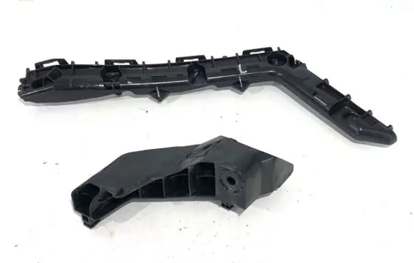 Rear bumper mounting bracket