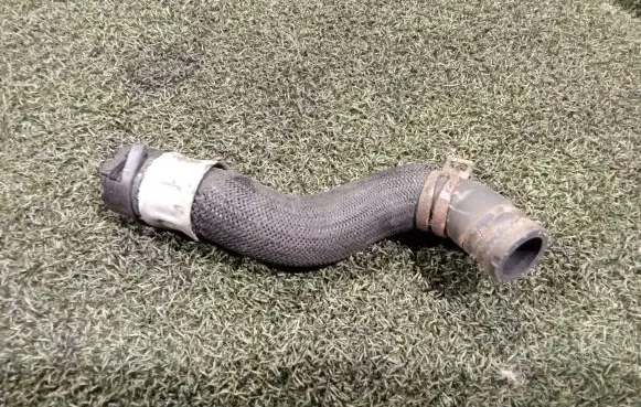 Opel Vivaro Engine coolant pipe/hose 04999R