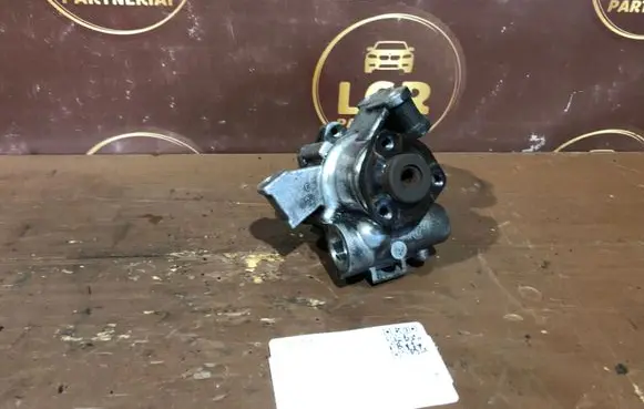 Mercedes-Benz E W211 Power steering pump