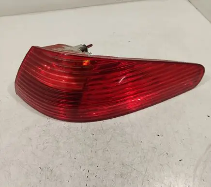 Peugeot 607 Rear/tail lights