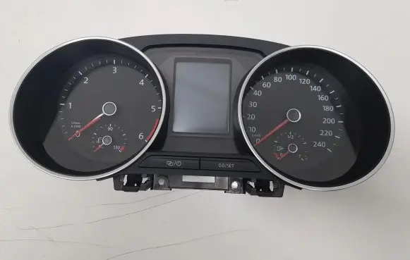 Volkswagen Polo V 6R Speedometer (instrument cluster) 6C0920741E