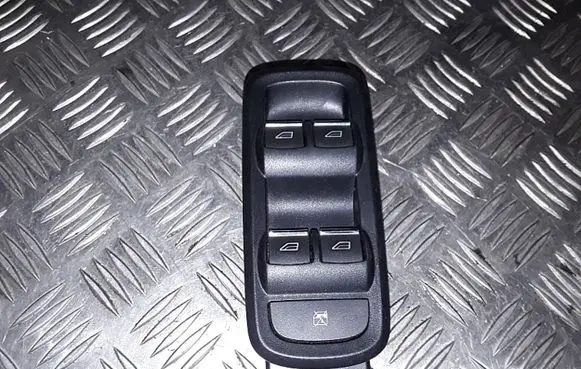 Ford Ecosport Electric window control switch EN1514A132BA