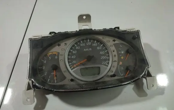 Nissan Almera Tino Speedometer (instrument cluster)