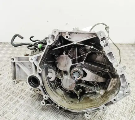 Mazda CX-5 Manual 6 speed gearbox D66003000