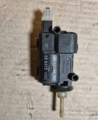 Opel Zafira A Central locking motor 13120789 805472
